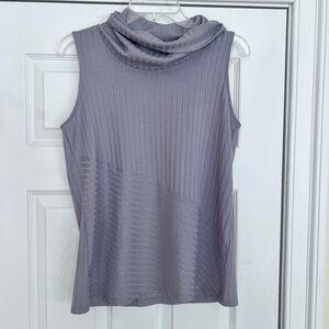 Ladies Size Medium LOFT Light Ribbed Knit Top Sleeveless GUC